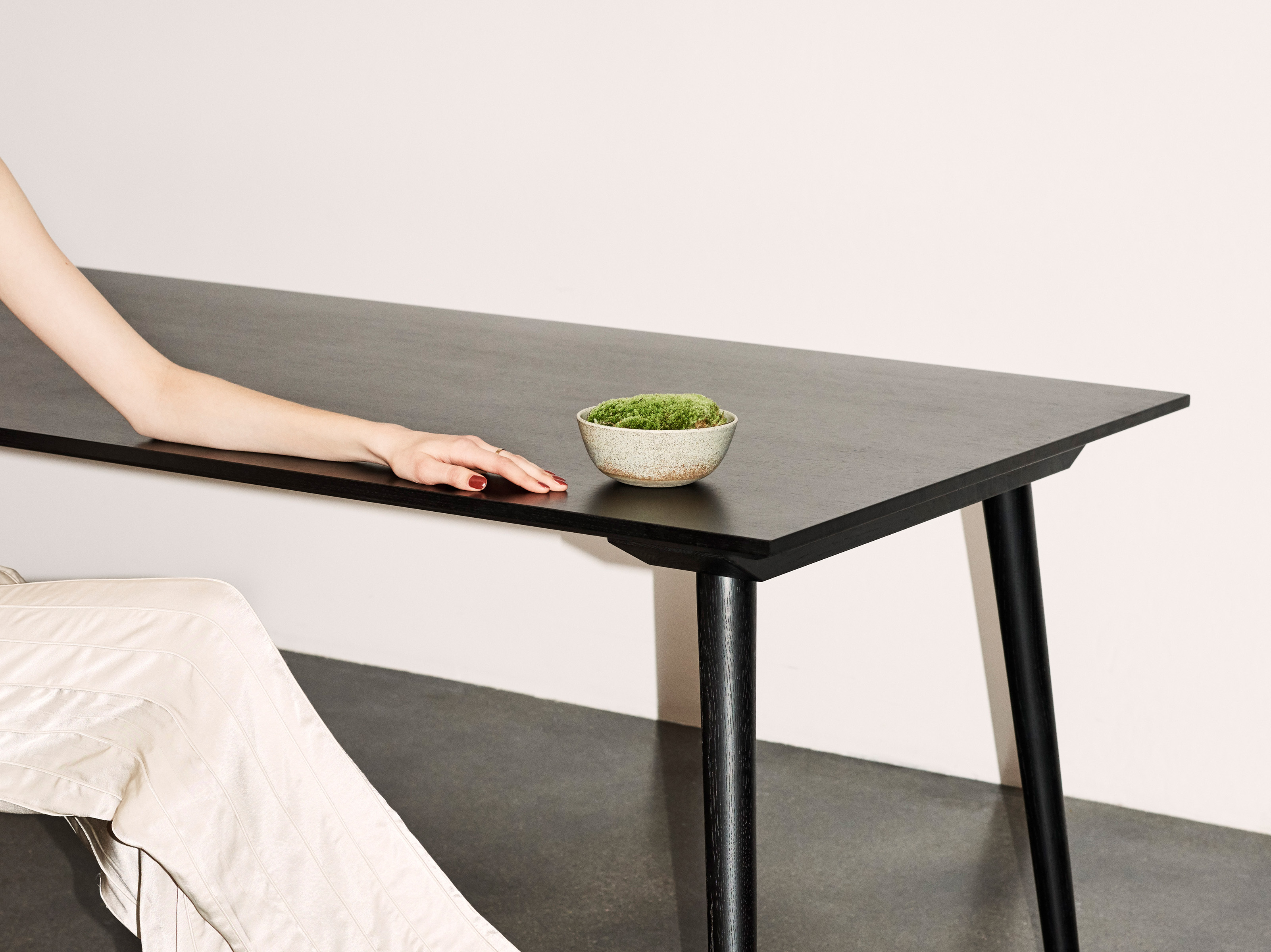 In Between SK5 Esstisch 200x90 cm - Eiche schwarz