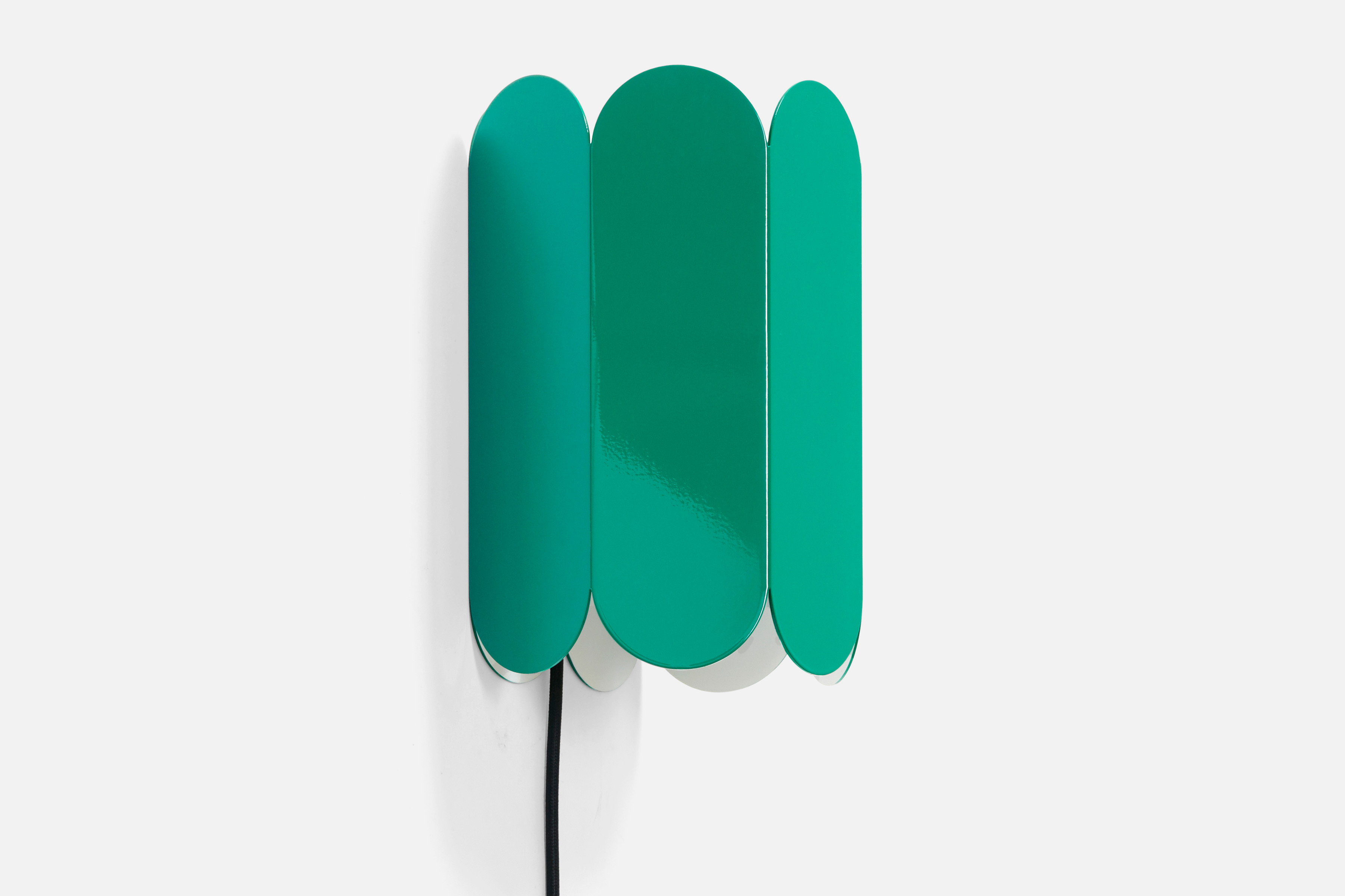 Arcs Wandleuchte mit Kabel und Schalter Sea green