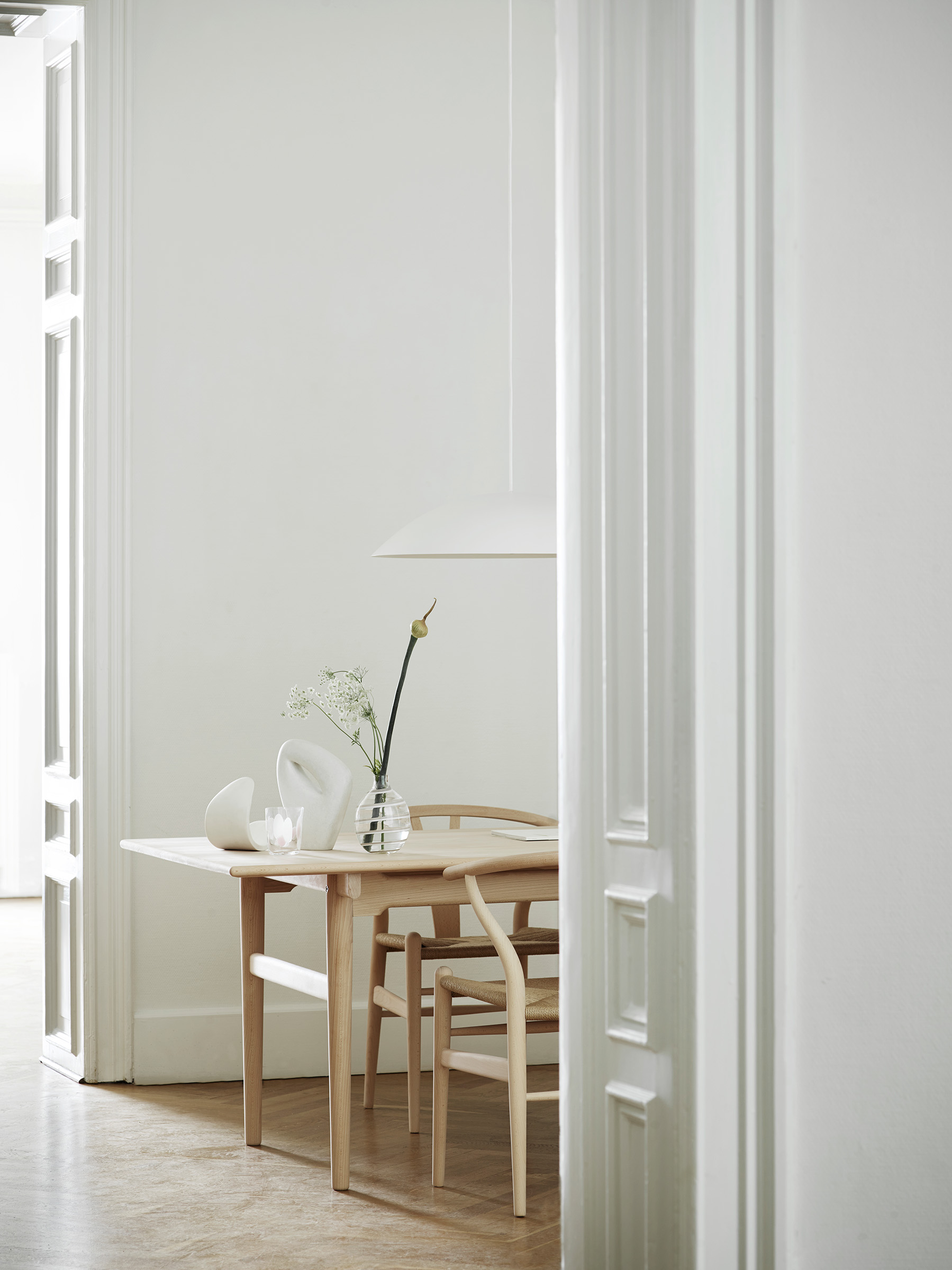 CH24 Wishbone Stuhl - Eiche lackiert