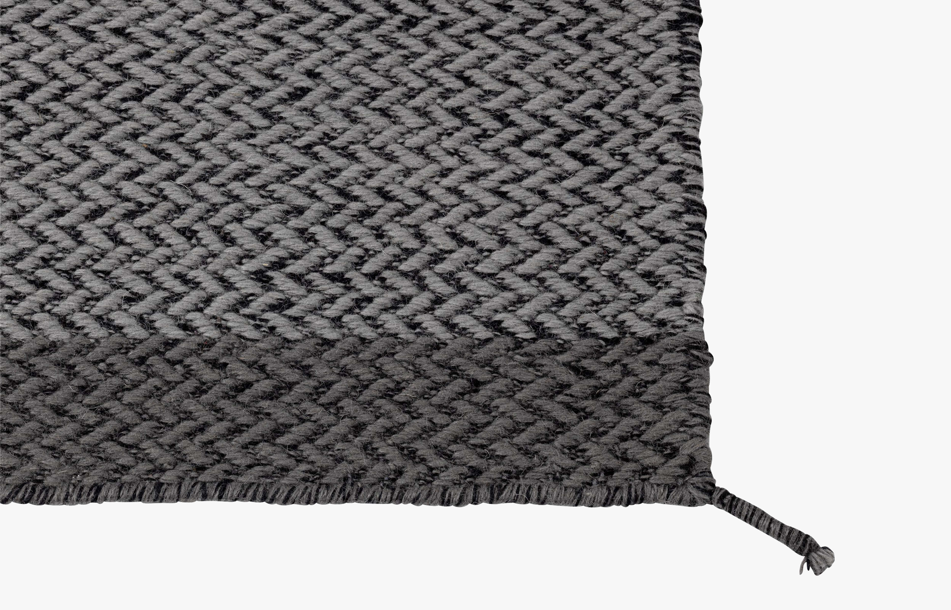 Ply Teppich 140x85 cm - Dunkelgrau