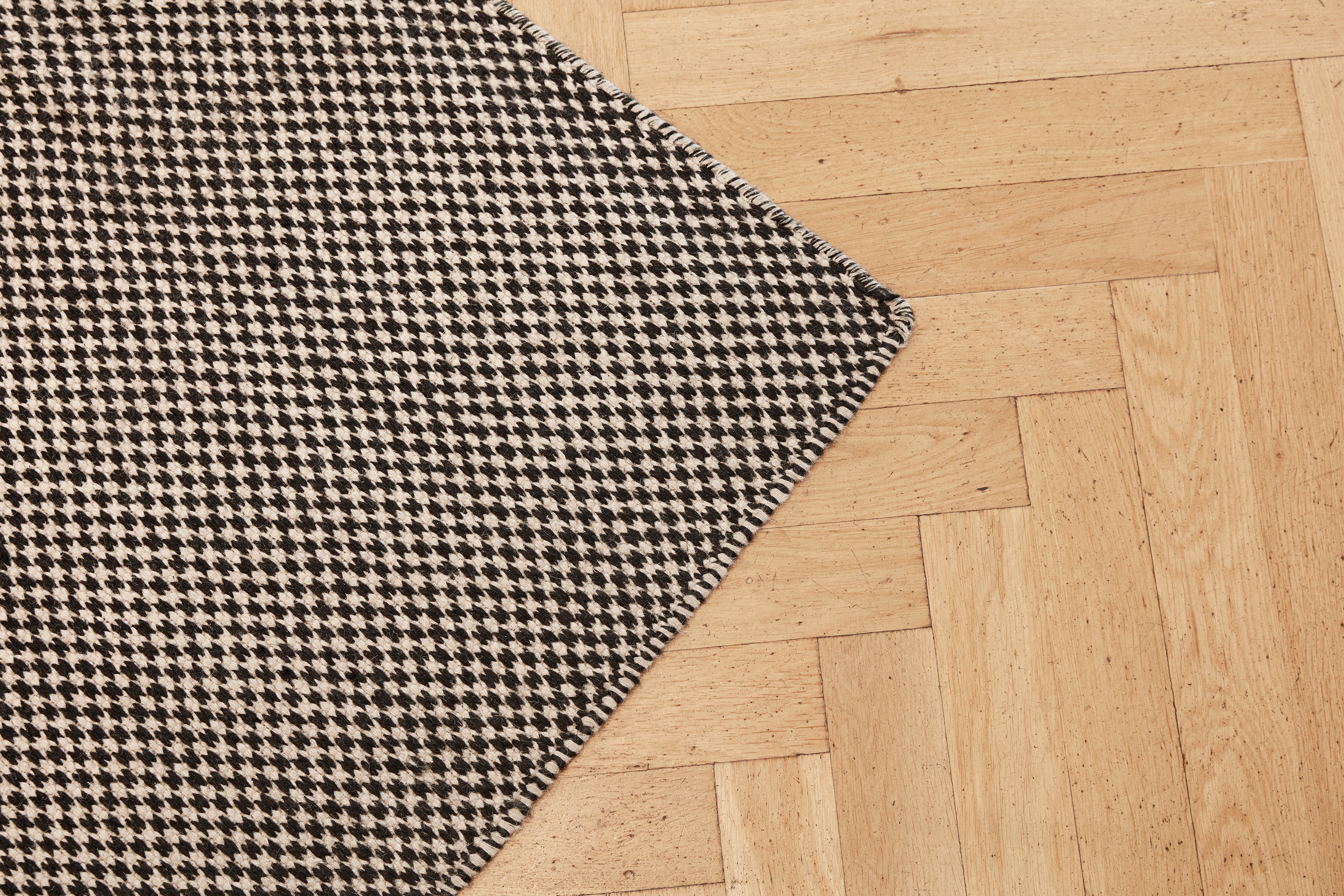 Moiré Kelim Teppich Schwarz versch. Größen