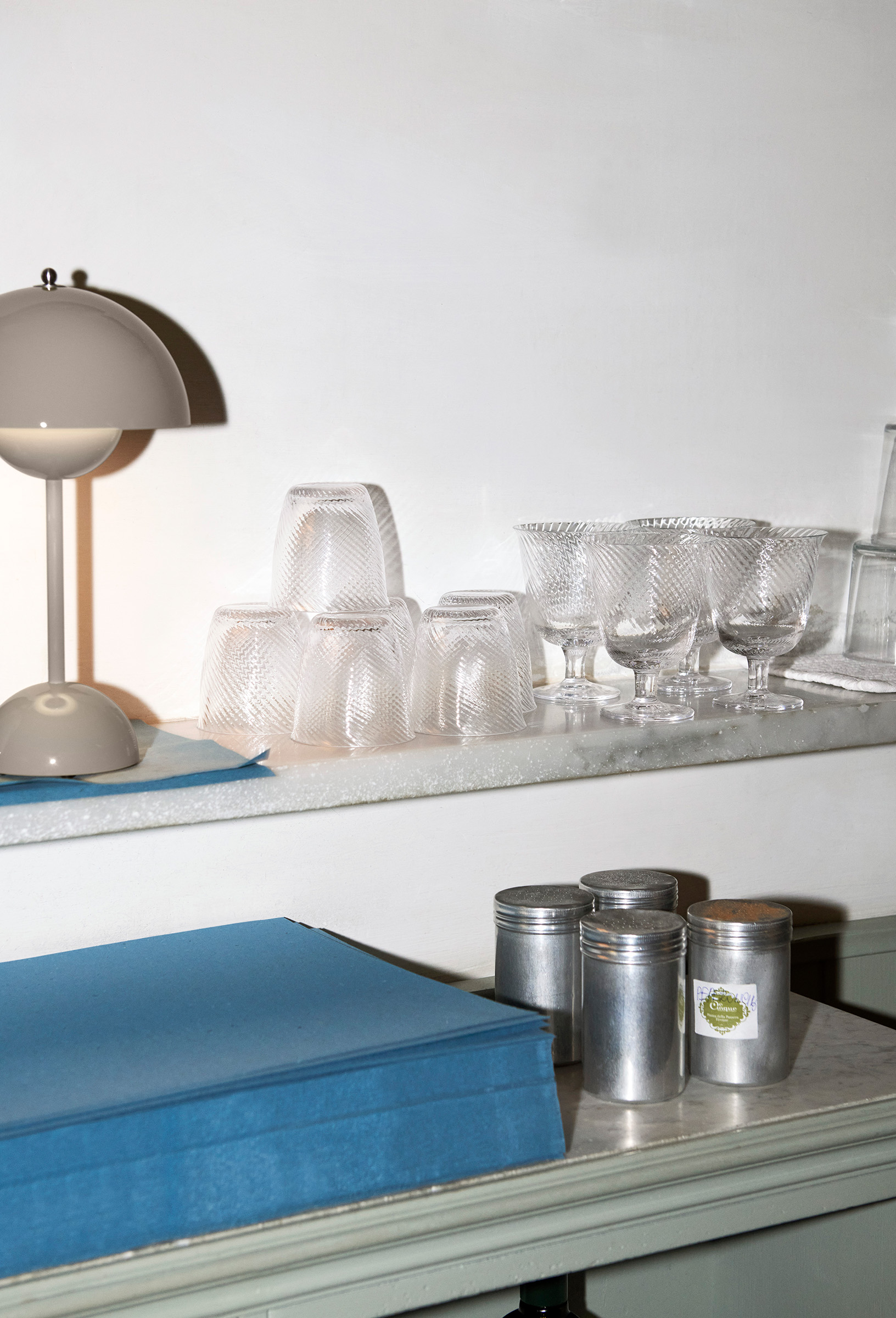 Flowerpot VP9 Portable Tischleuchte - Grey beige