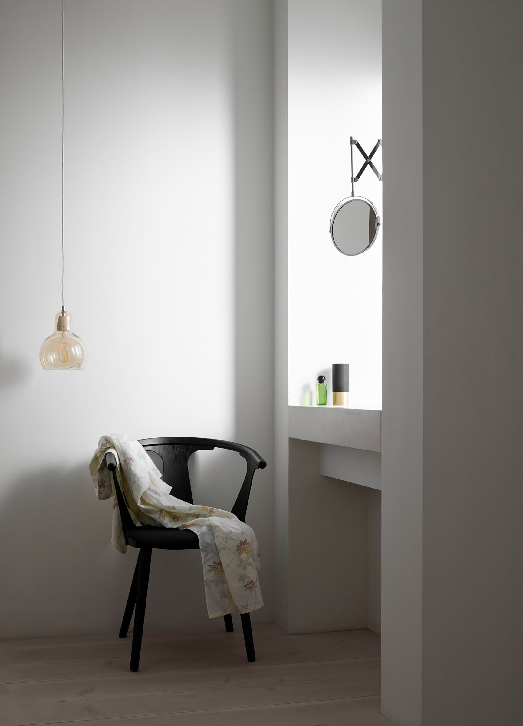 In Between Stuhl SK1 - Schwarz