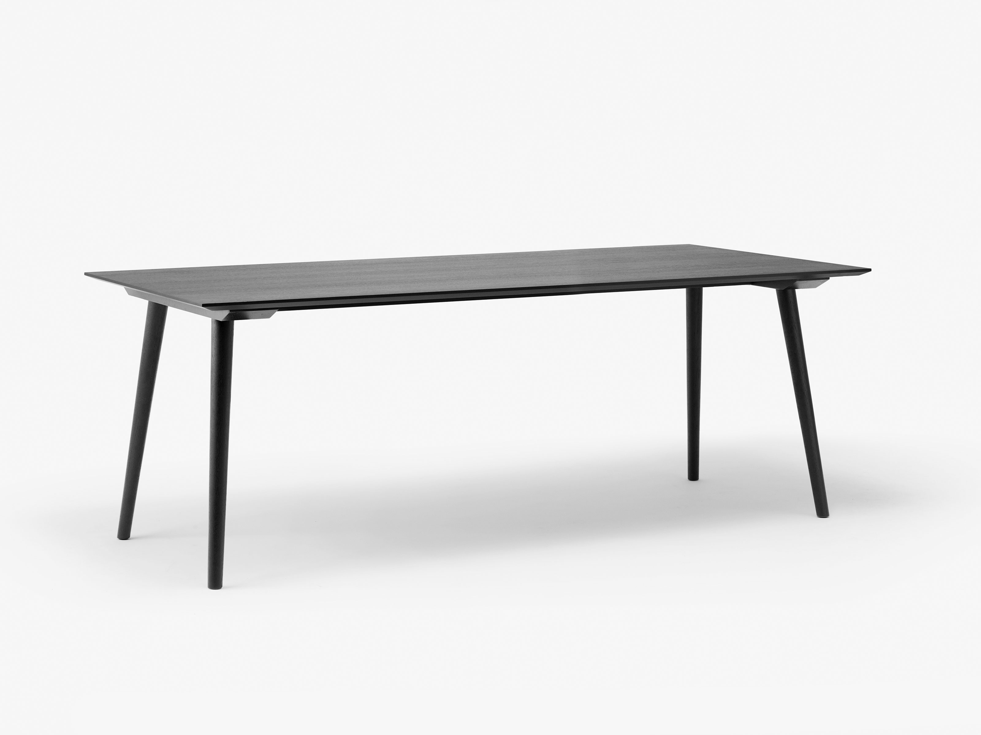 In Between SK5 Esstisch 200x90 cm - Eiche schwarz