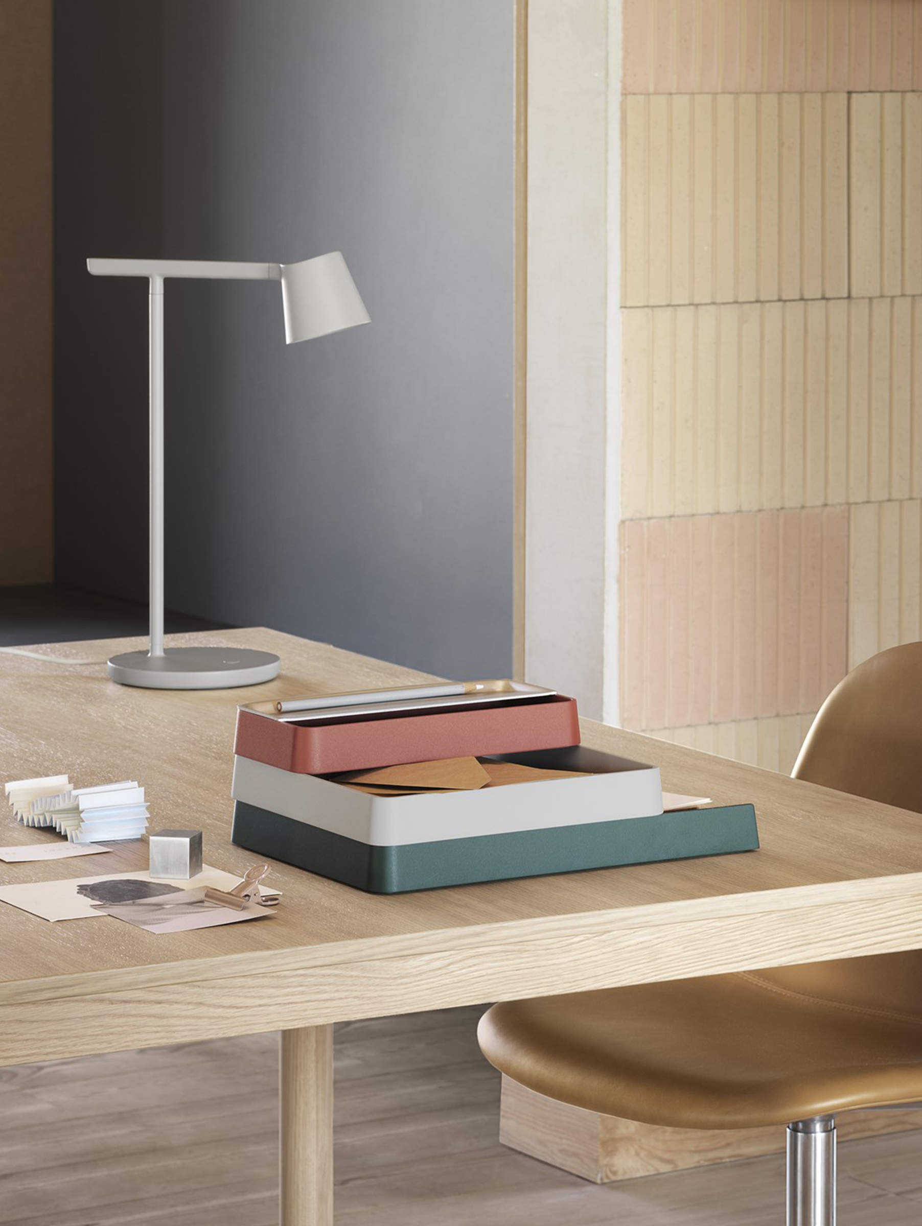 Arrange Desktop Series / Configuration 2 - Multi Colored