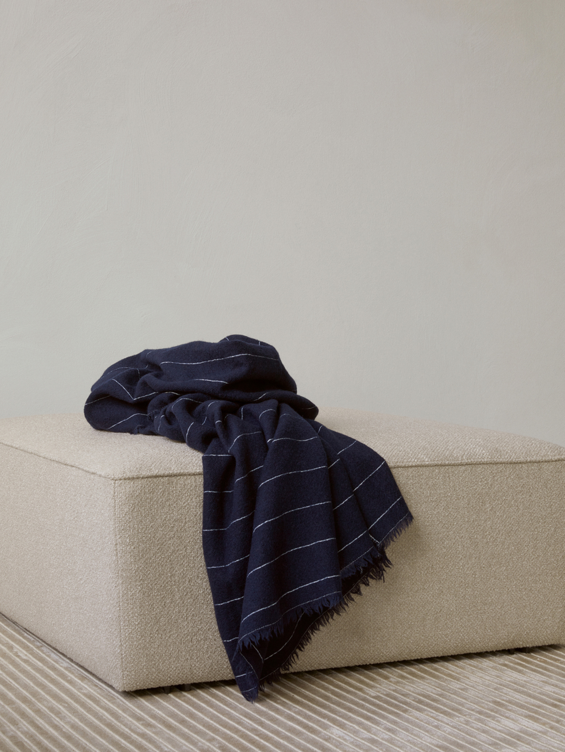 Battus Wolldecke 130x185 cm - Indigo