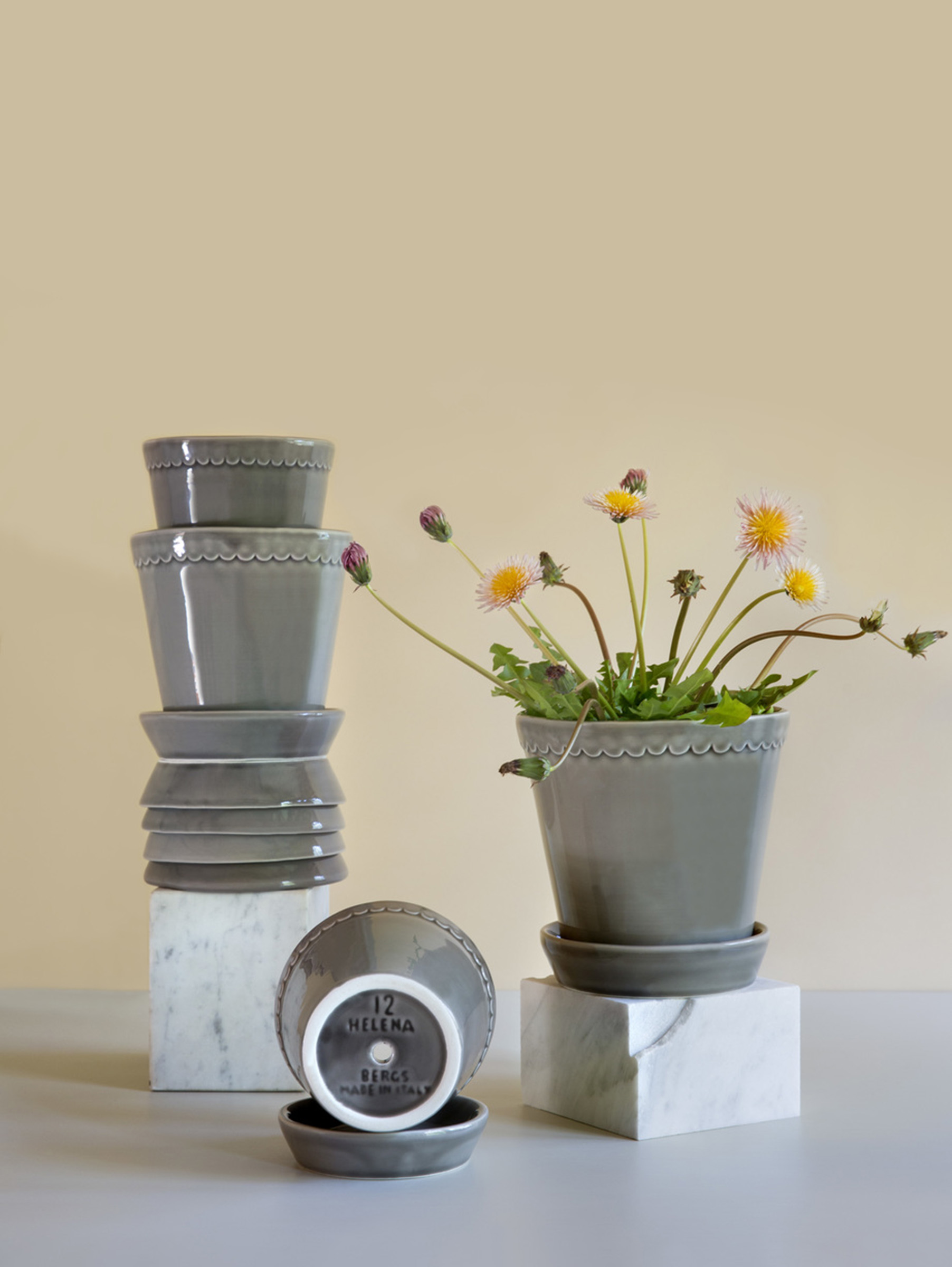 Helena Glasierter Übertopf Ø14 cm - Perlgrau