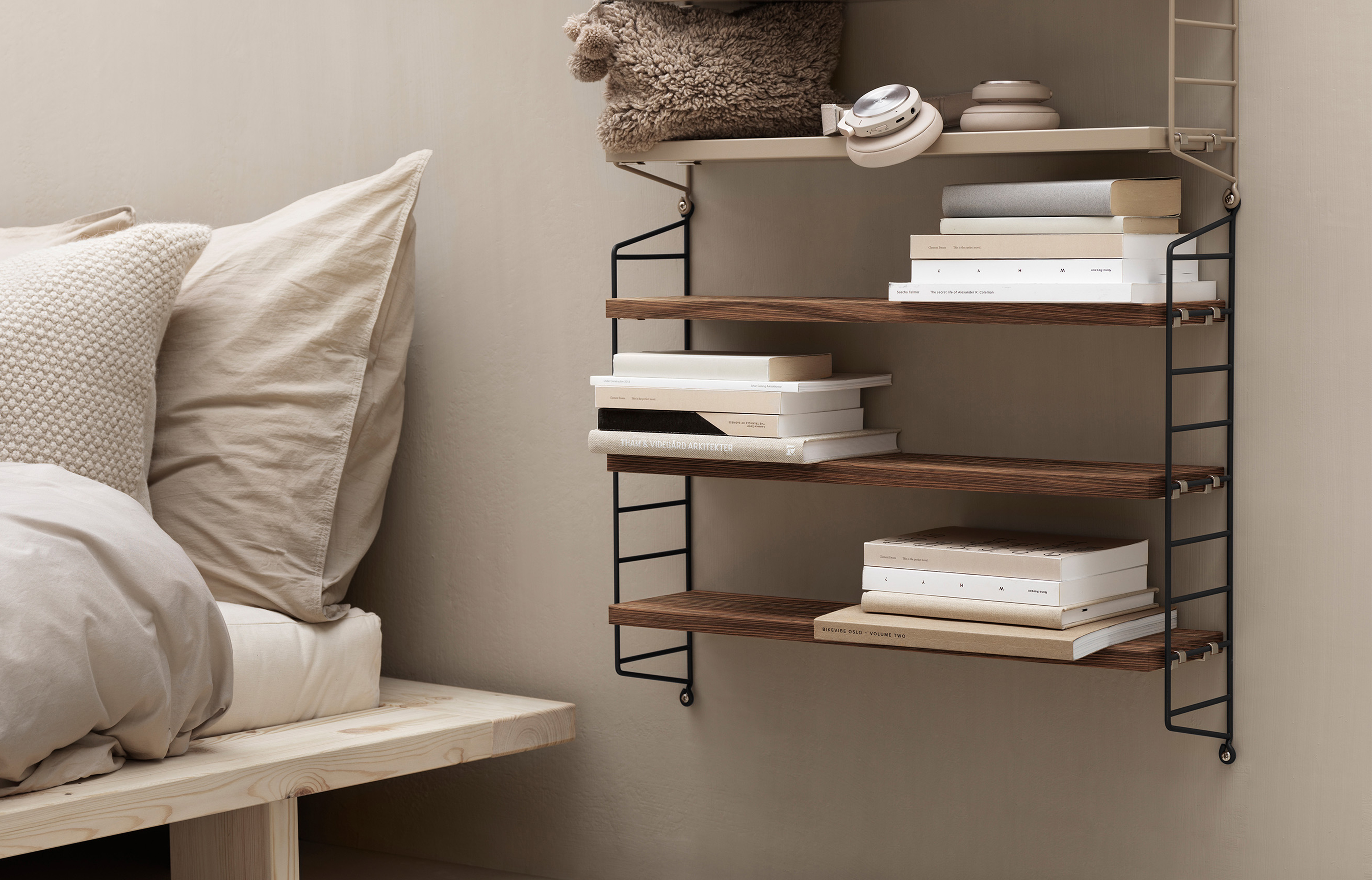 Pocket Regal 60x50 cm - Walnuss/Schwarz